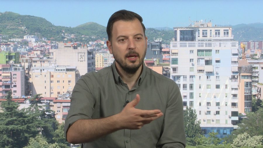 Revolucioni i flamingove! Nga kauza mjedisore tek k&euml;rkesat p&euml;r