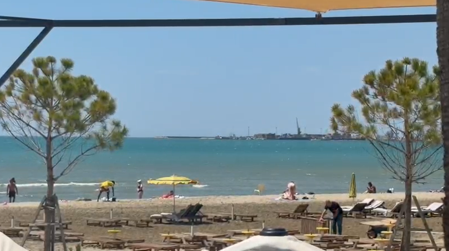 Durr&euml;s, nj&euml; 50-vje&ccedil;ar humb jet&euml;n pasi mbytet n&euml; plazh