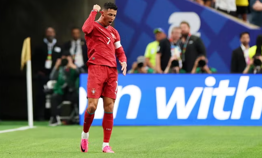 Ronaldo mburret pas dygol&euml;shit: Kam 23 vite q&euml; i mbyll goj&euml;n