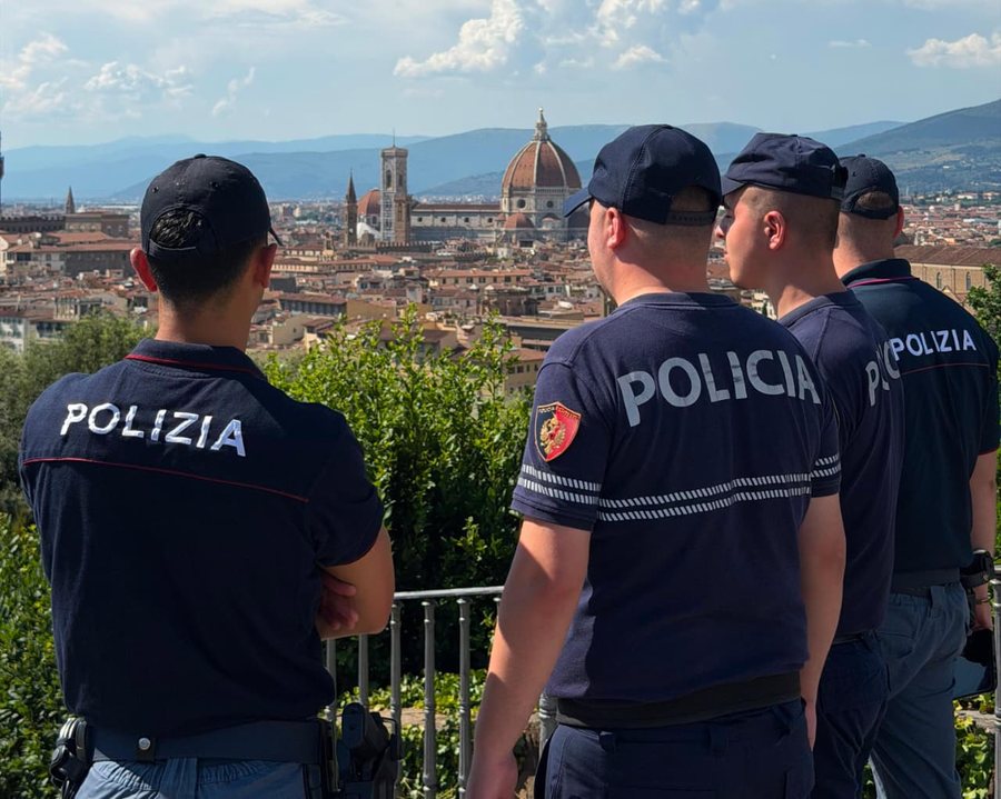 Siguria gjatë sezonit veror, Policia shqiptare në shërbim në