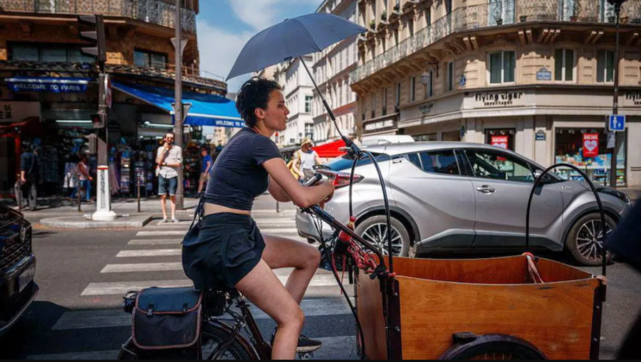 Parisi kufizon konsumin dhe shitjet e alkoolit, vala e t&euml; nxehtit n&euml;