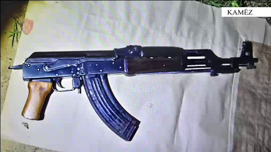 Q&euml;lloi me automatik drejt servisit t&euml; celular&euml;ve, arrestohet