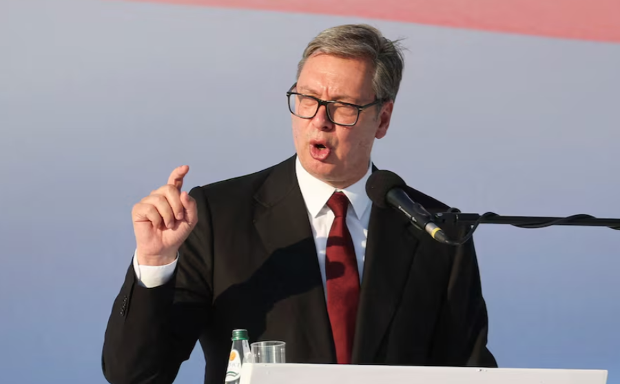 Vu&ccedil;i&ccedil; njofton dor&euml;heqjen: Jam President edhe p&euml;r disa