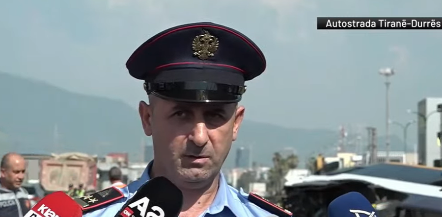 Aksidenti tragjik n&euml; autostrad&euml;n Durr&euml;s-Tiran&euml;, Drejtuesi i