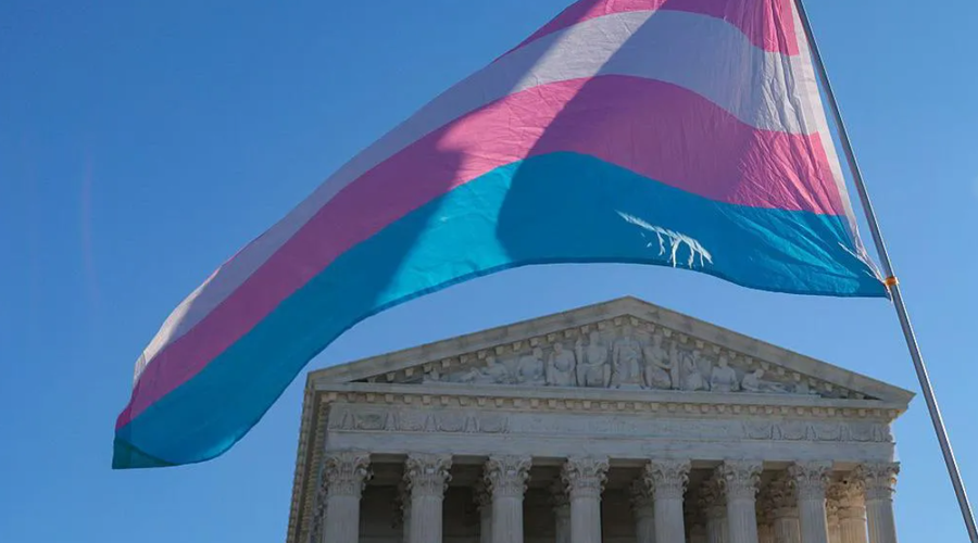 Gjykata Supreme e SHBA: Shtetet mund t&rsquo;i ndalojn&euml; transgjinor&euml;t
