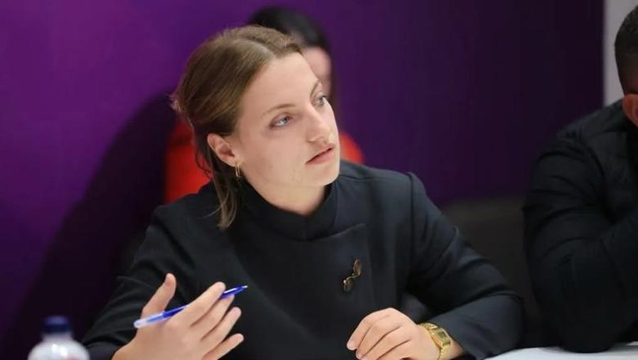 Socialist&euml;t z&euml;vend&euml;sojn&euml; &ldquo;Neomal&euml;soren&rdquo; nga