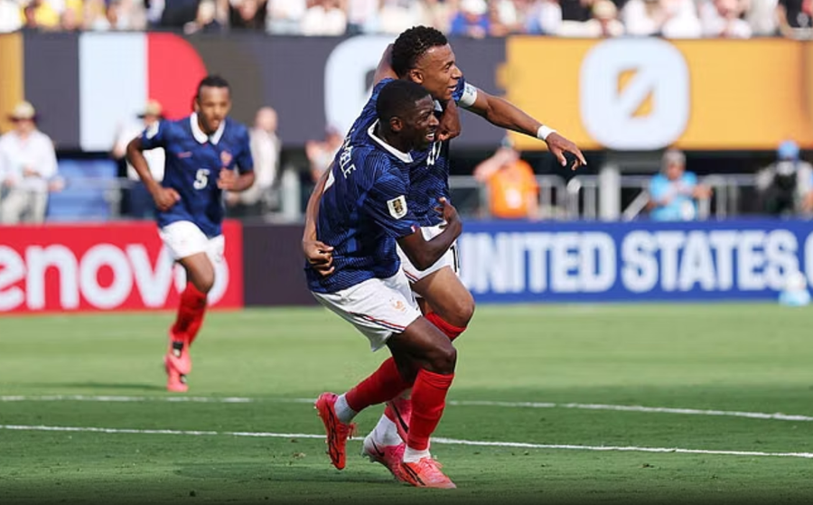 Olise asiston, Mbappe shënon. Franca e pandalshme ndaj Suedisë
