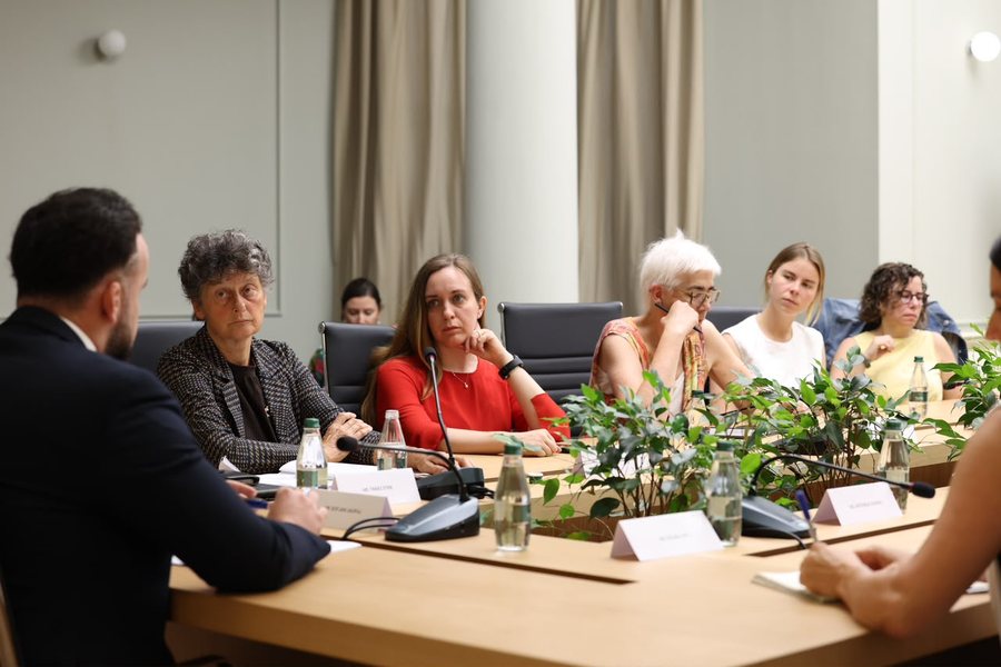 Ministri i Mjedisit takon eurodeputet&euml;t: &Ccedil;do projekt n&euml;