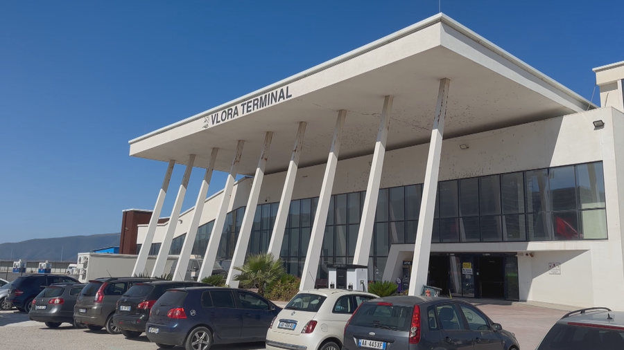Shkak, linjat ajrore, nisja e sezonit sjell m&euml; pak udh&euml;tar&euml;