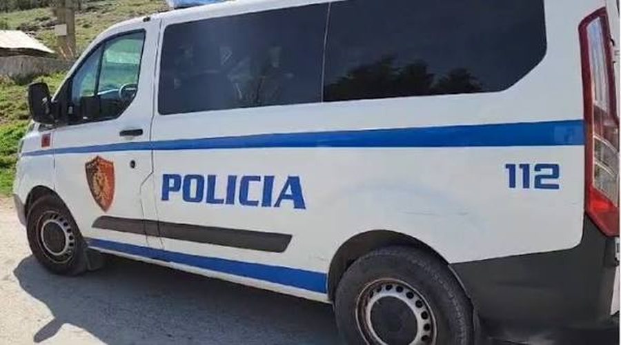 Konflikt mes dy fqinjëve në Korçë, goditet me thikë