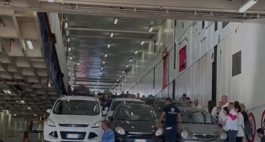 Fluks n&euml; portin e Vlor&euml;s, regjistrohet numri i pasagjer&euml;ve