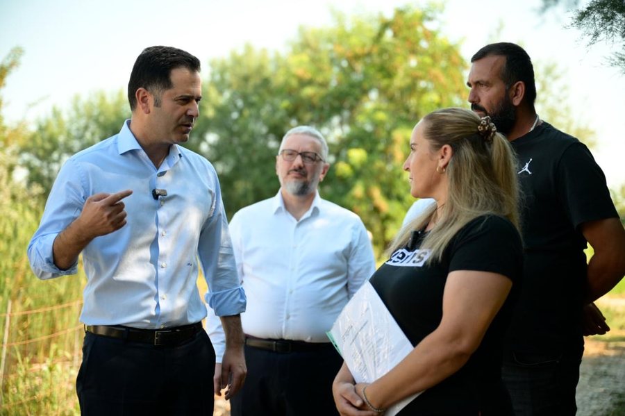 Ministri Malaj apel fermer&euml;ve nga Lushnja dhe Fieri: Aplikoni p&euml;r