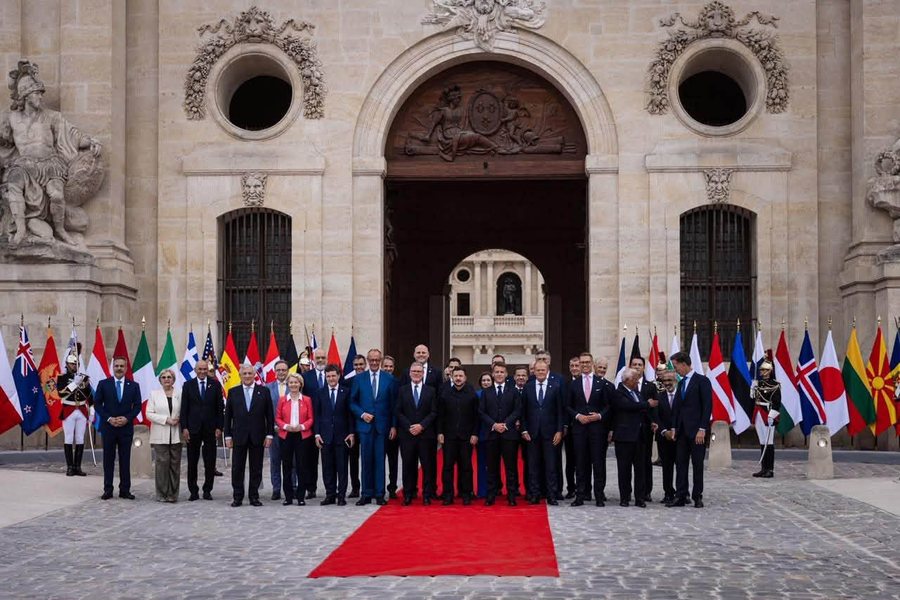Rama n&euml; Paris me ftes&euml; t&euml; Macron-it, merr pjes&euml; n&euml;