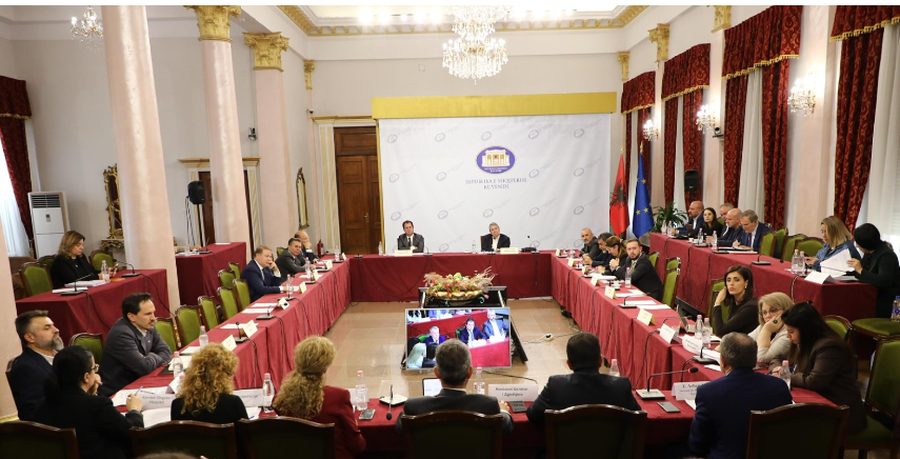 Komisioni p&euml;r Reform&euml;n Zgjedhore k&euml;rkon shtyrjen e afatit t&euml;