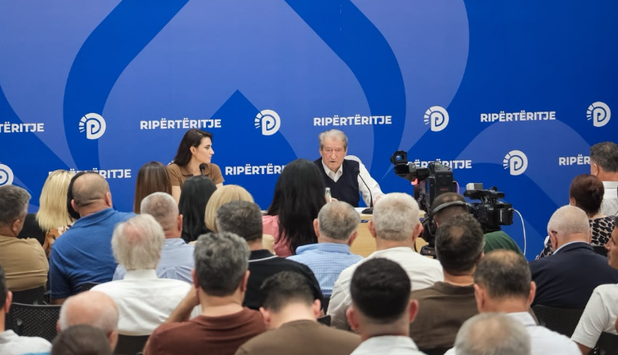 Berisha: Protesta 46-ditore n&euml; Tiran&euml; &euml;sht&euml;