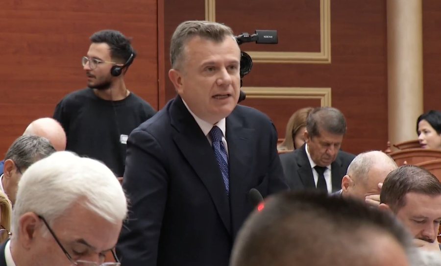 Balla: T&euml; ndalen nd&euml;rtimet gjat&euml; sezonit turistik, po u prishim