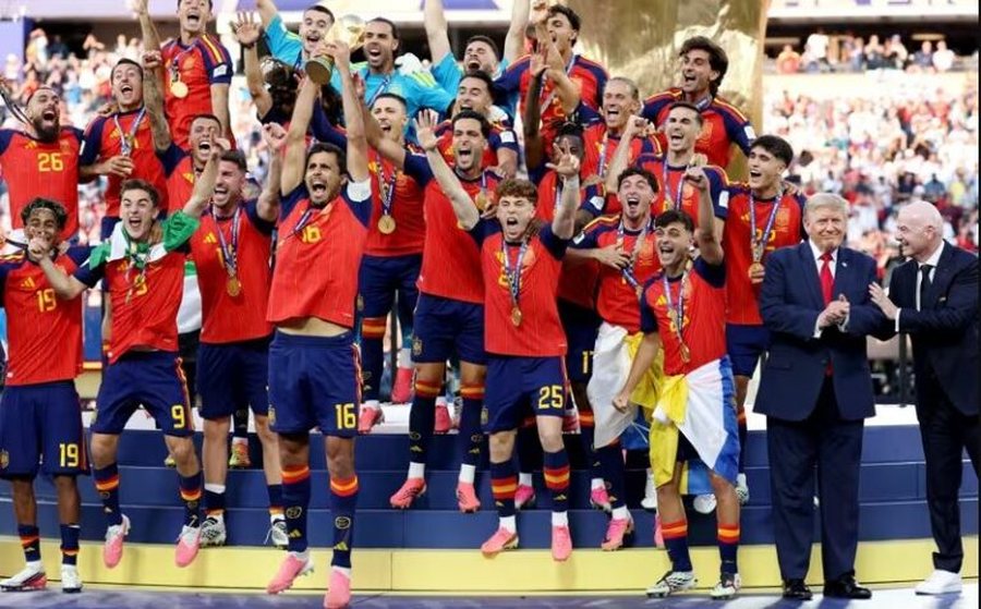 Spanja shpallet kampione e botës, bie nga froni Argjentina e Messi-t