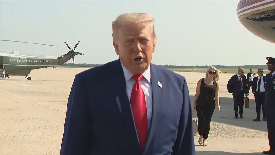 Trump "sh&euml;njestron" Iranin: Do godasim urat dhe centralet