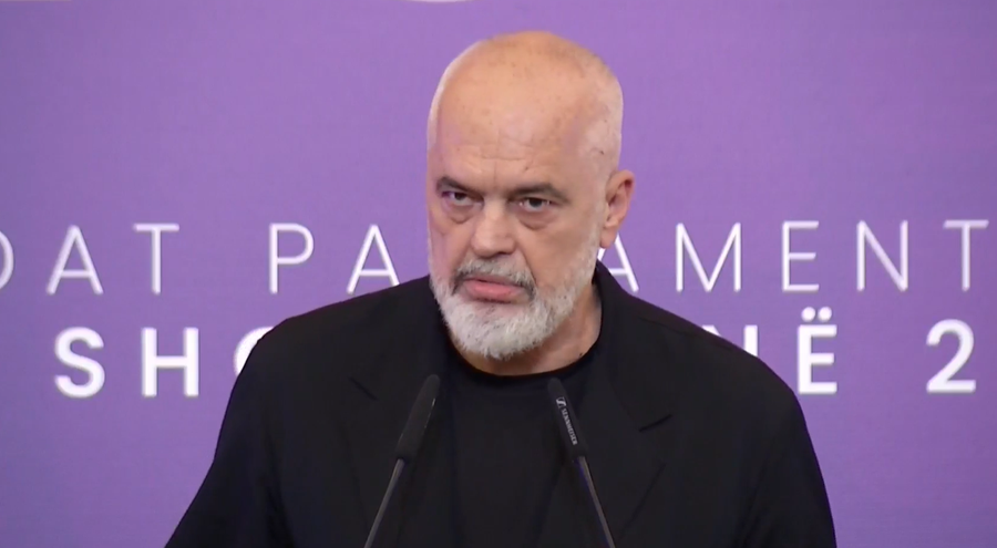 Rama para ministrave dhe deputet&euml;ve t&euml; PS: Bulevardi i flamingove hapi