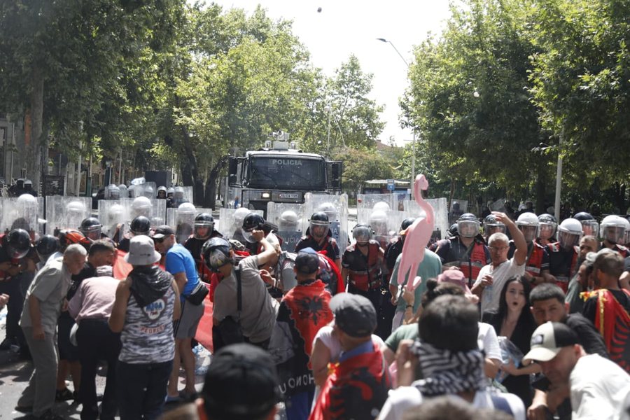 Arrestohen 2 protestues, procedim për 30 të tjerë. Policia: