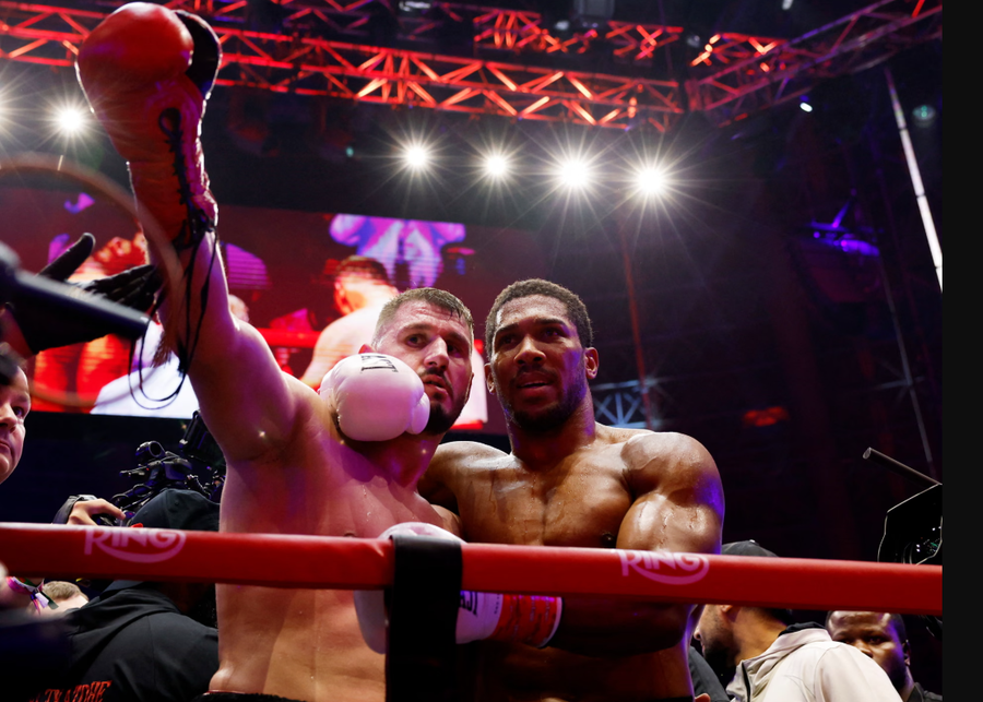 Anthony Joshua fiton me vuajtje me Kristian Preng&euml;n, shqiptari e