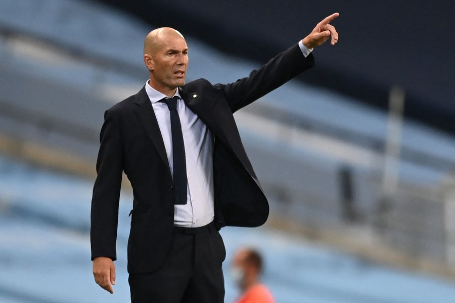 Zinedine Zidane em&euml;rohet trajner i Franc&euml;s, nis nj&euml; epok&euml; e