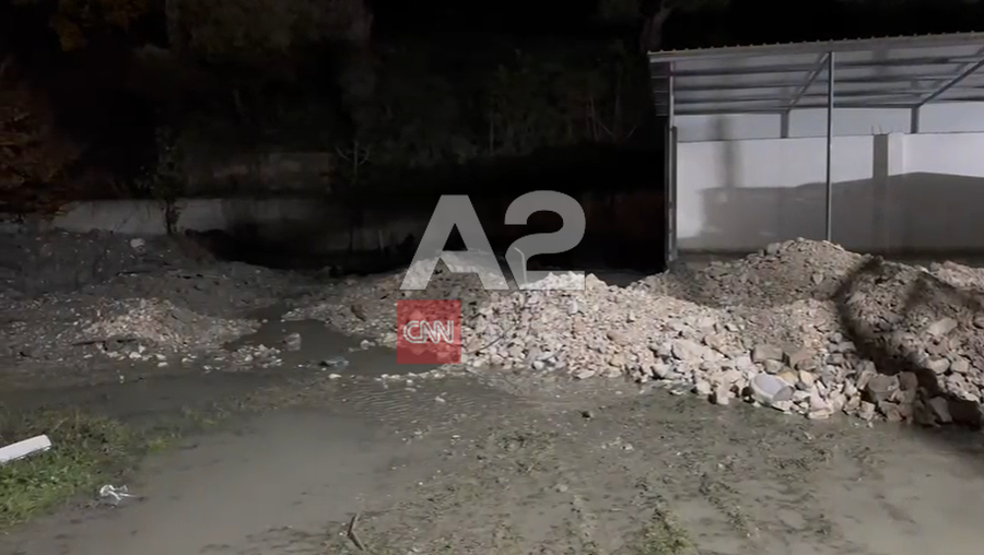 D&euml;mtohet nj&euml; tubacion ky&ccedil; i ujit t&euml; pijsh&euml;m n&euml;