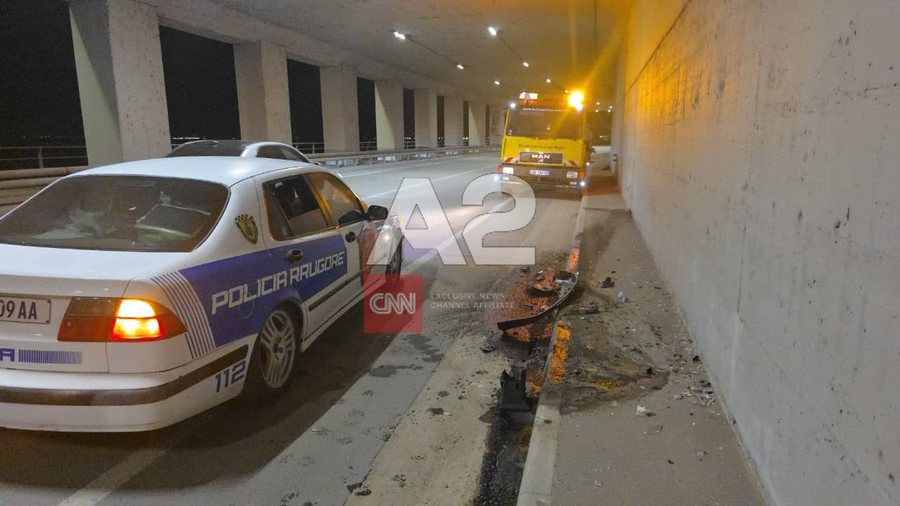 Aksident në hyrje të Pogradecit. Makina përplaset me murin