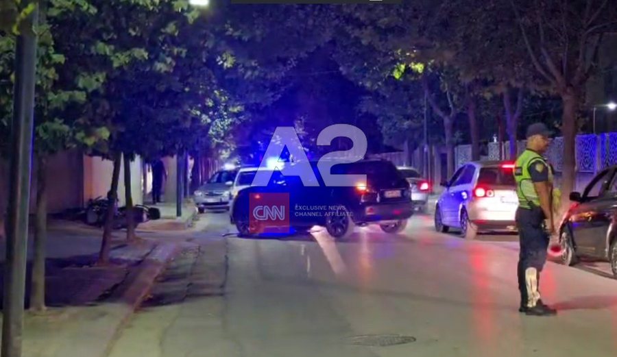 Makina përplas motorin, një i plagosur në Vlorë