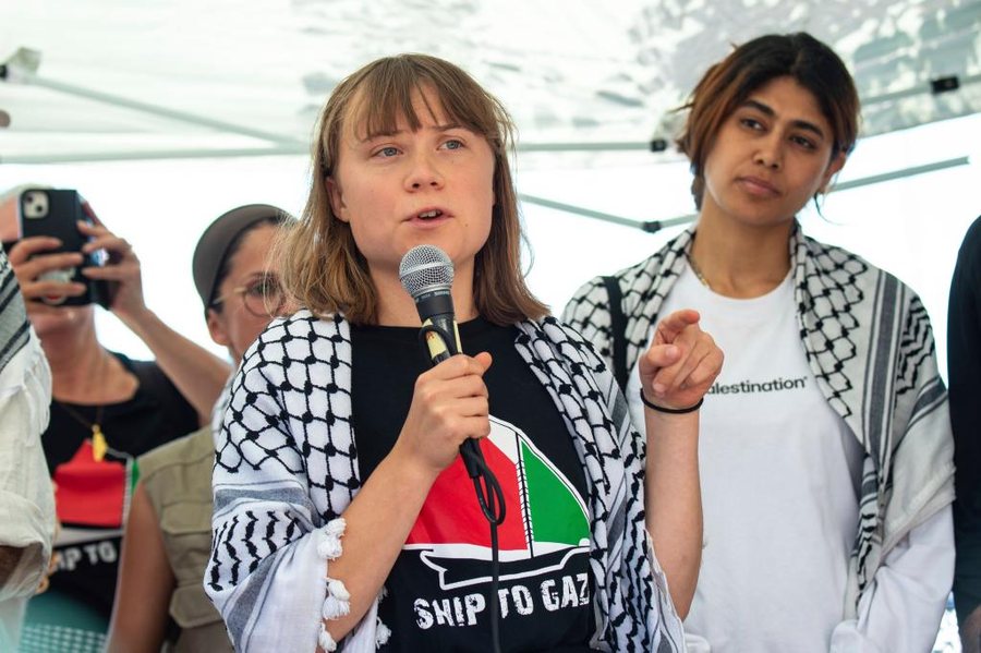 Ishte nisur për Gaza, Izraeli ndalon anijen e Greta Thunberg