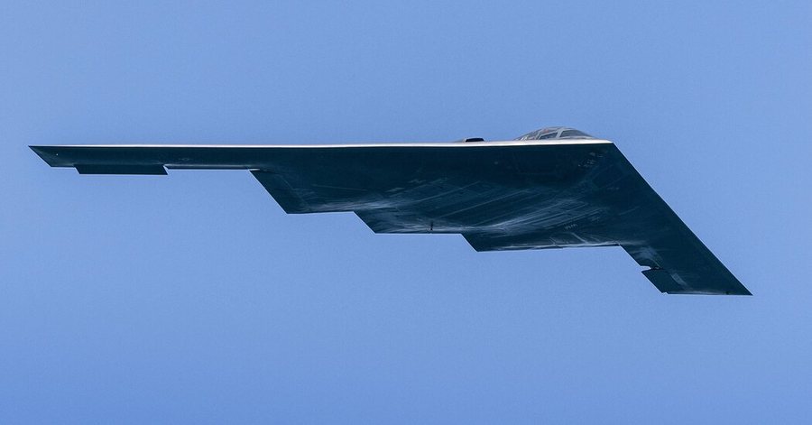Lufta Iran-Izrael, bombarduesit amerikanë B-2 në lëvizje, mediat: