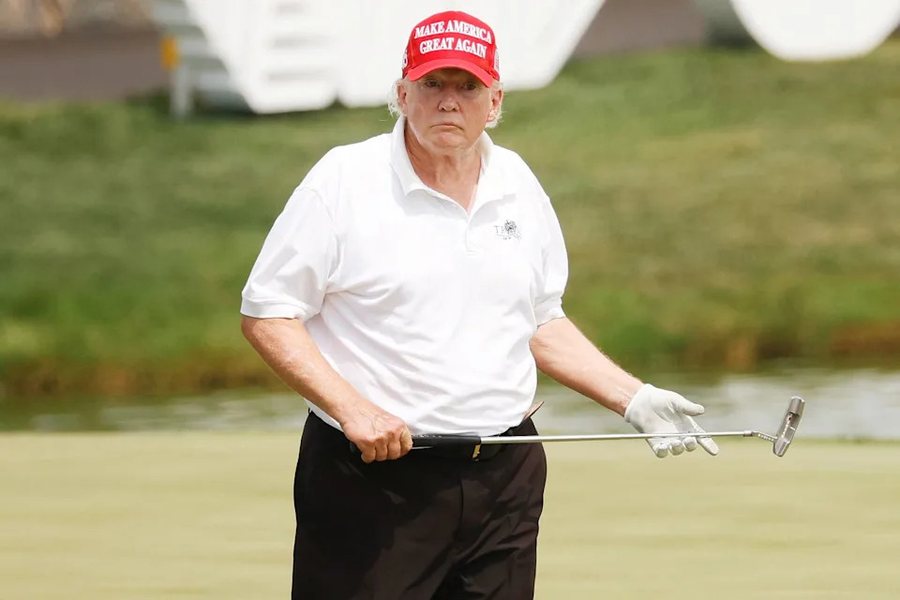 Trump mbetet pa pushime vere, një tjetër vend ofrohet të