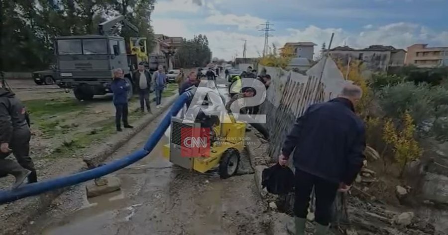 Novosela nën ujë, ushtria nis largimin e ujit dhe evakuimin e