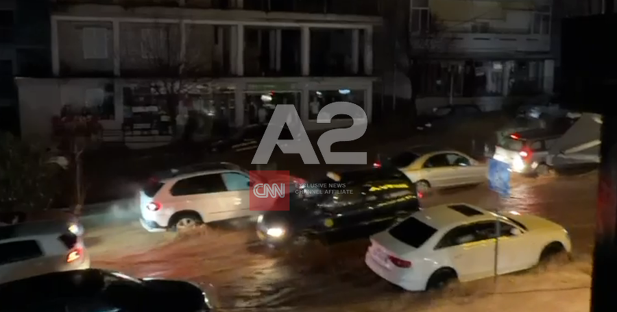 Moti i keq, bllokohen rrug&euml;t n&euml; Gjirokast&euml;r. Paralizohet