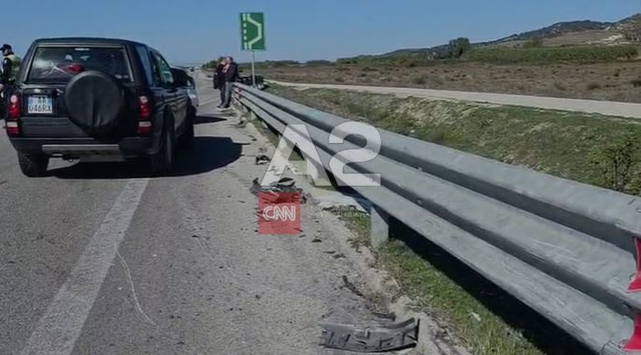 Përplasen dy automjete në aksin Levan–Mbrostar