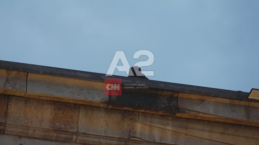 Mbik&euml;qyrje nga tarraca dhe forca t&euml; shumta t&euml; rendit,