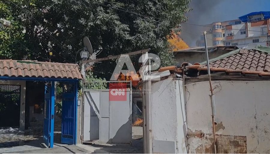 Fire engulfs apartment at New Bazaar in Tirana