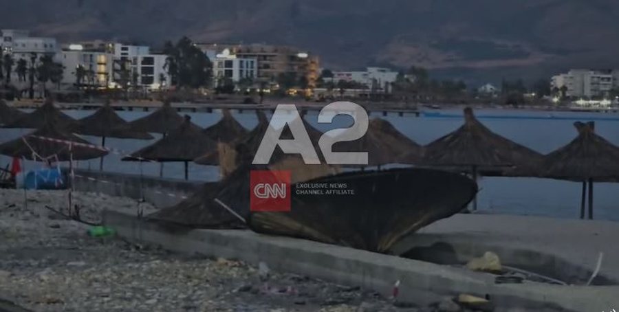 Çadra të shkatërruara në rrugë kryesore e biznese