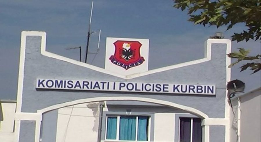 T&euml; sht&euml;na me arm&euml; zjarri n&euml; La&ccedil;, plagoset nj&euml;