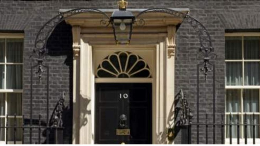 Britania e Madhe tërheq stafin e ambasadës nga Irani