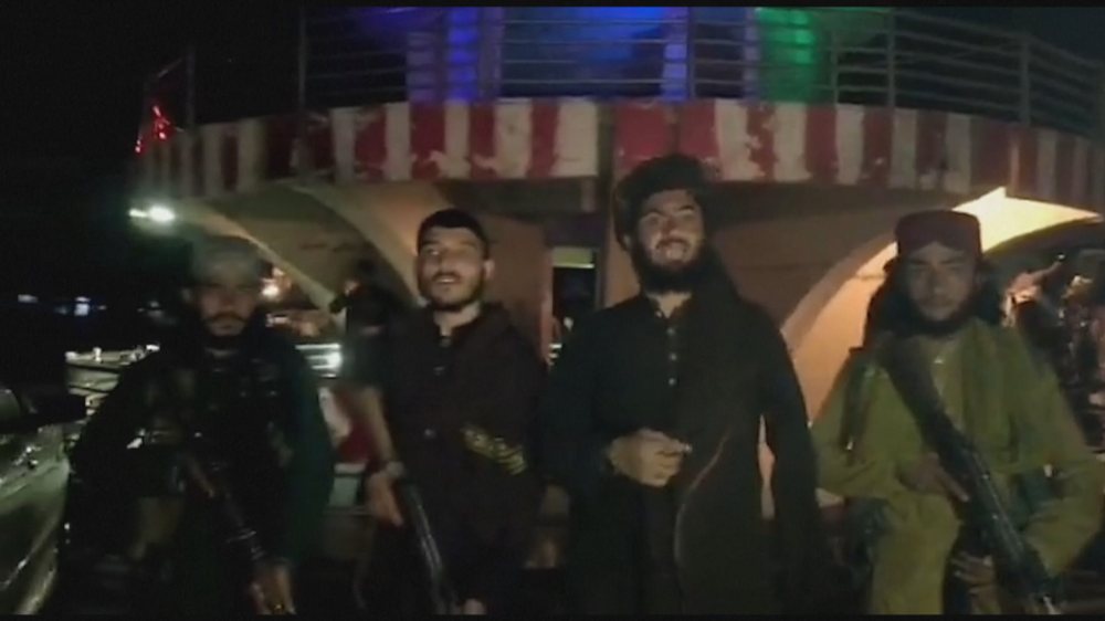 Talebanët i afrohen Kabulit, pushtojnë qytetin strategjik të