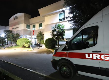 Plagosje me thikë në Durrës