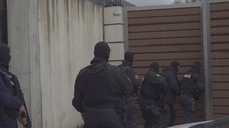 Aksion i policisë në Elbasan, shoqërohen 6 persona