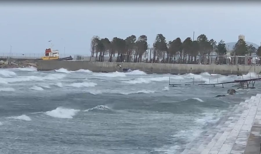 Vlora do të përfshihet nga moti i keq, bashkia del me njoftim të