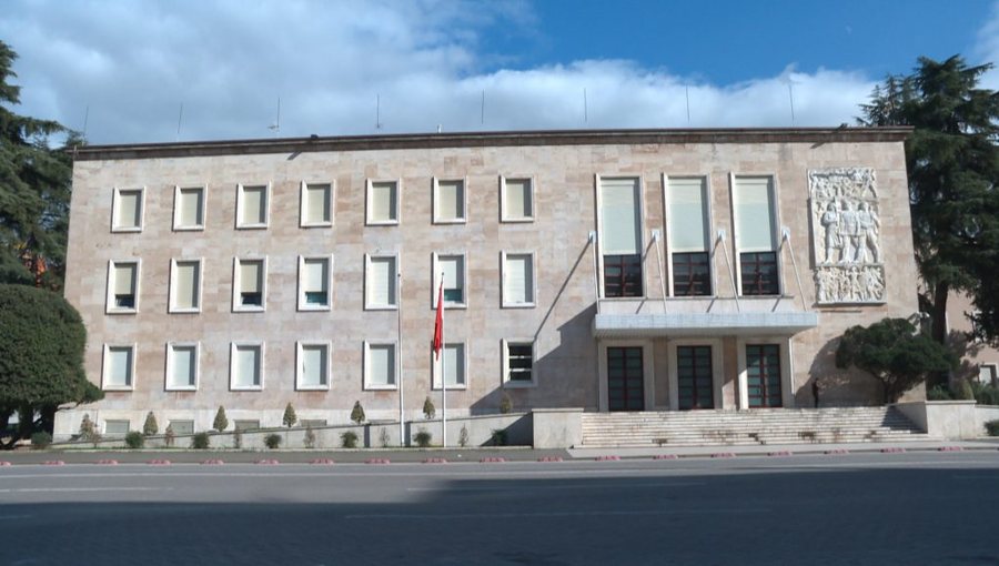 Ndryshime në qeveri, miratohen emërime në disa ministri