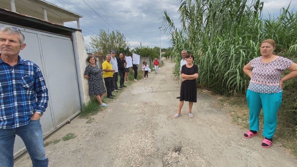 Nxënës e prindër në protestë, më shumë se 6