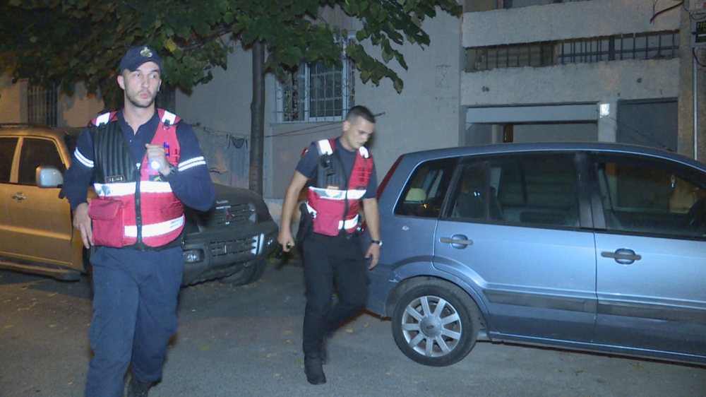 Plagosi efektivin, Policia e Shtetit 20 mijë euro për kapjen e autorit