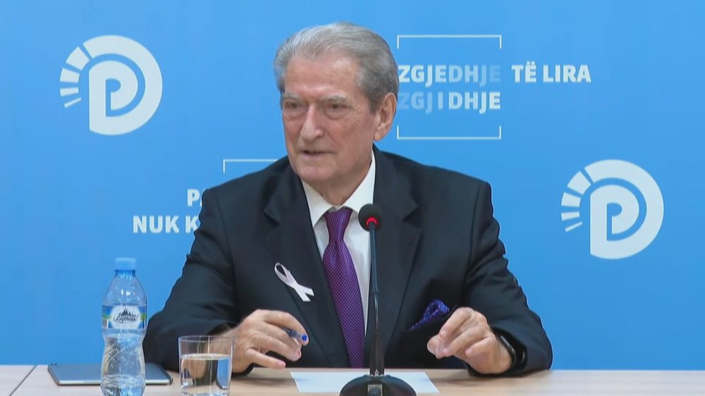 Mesazhet e tifozëve kuqezi, Berisha: Arena kombëtare i dha