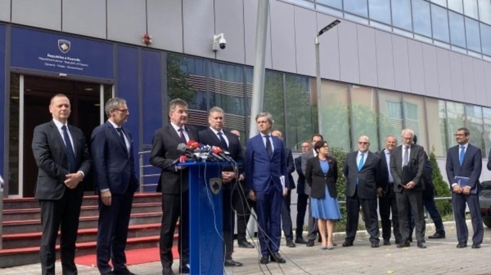 Përfundon takimi i 5 të dërguarve të SHBA-BE me Kurtin,