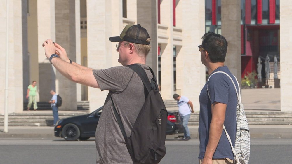 Bilanci i turizmit deri në shtator, frikë për efekt